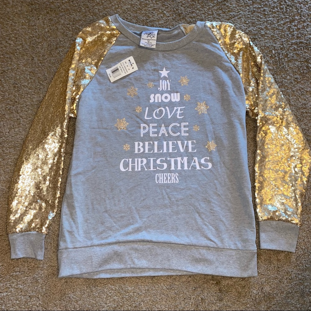 NWT Women’s Christmas Winter Sequins Made Right Longsleeve shirt size Medium